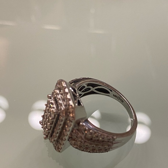 Engagement ring - Picture 9 of 10